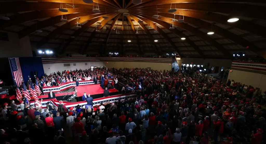 Trump on stage-Rally-in-Wisconsin